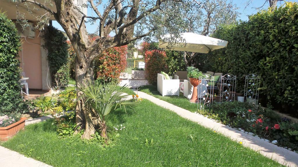 B&B Garda 4U Desenzano del Garda Exterior photo